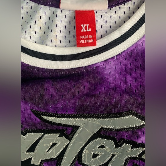 NBA x Mitchell & Ness Toronto Raptors Camo Swingman Jersey - Tracy McGrady - Picture 4 of 4